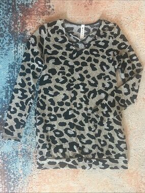 USA-Made Women’s Leopard Print Sweater WITH POCKETS